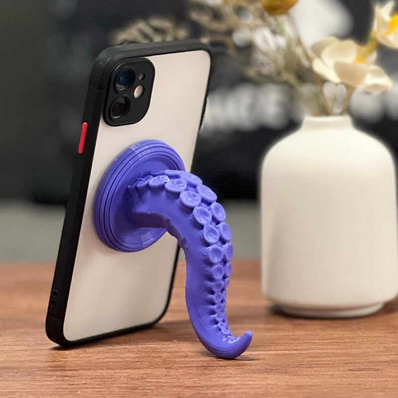 3D Sculpted Octopus Magnetic Phone Stand — Desktop Tripod & Hands-Free Kickstand